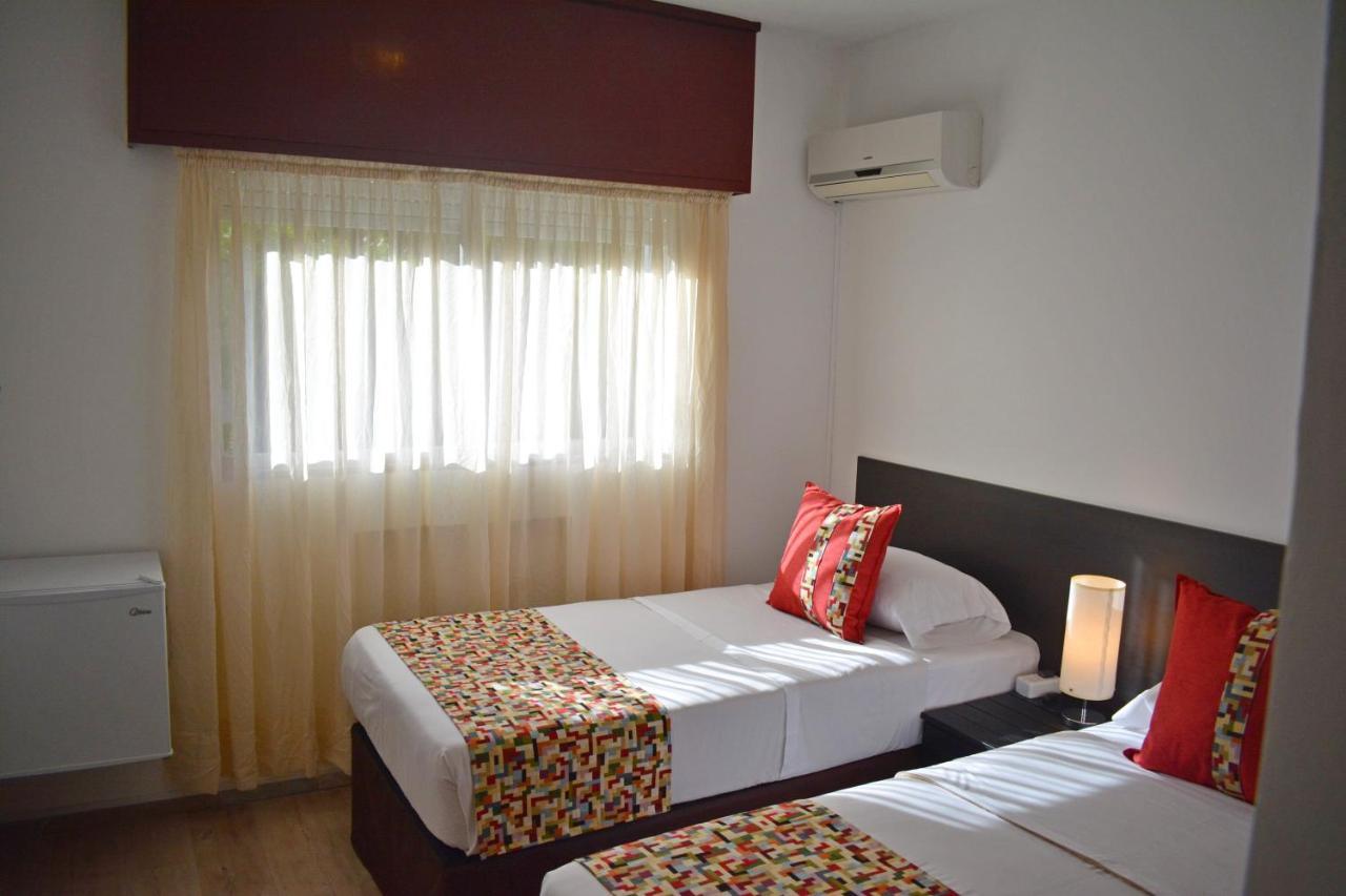 מלדונאדו Hotel Express מראה חיצוני תמונה