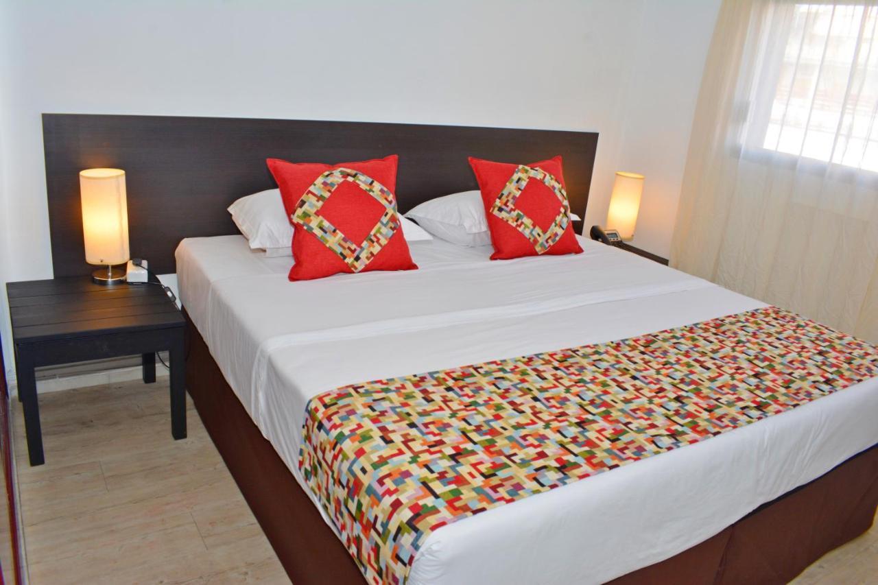 מלדונאדו Hotel Express מראה חיצוני תמונה