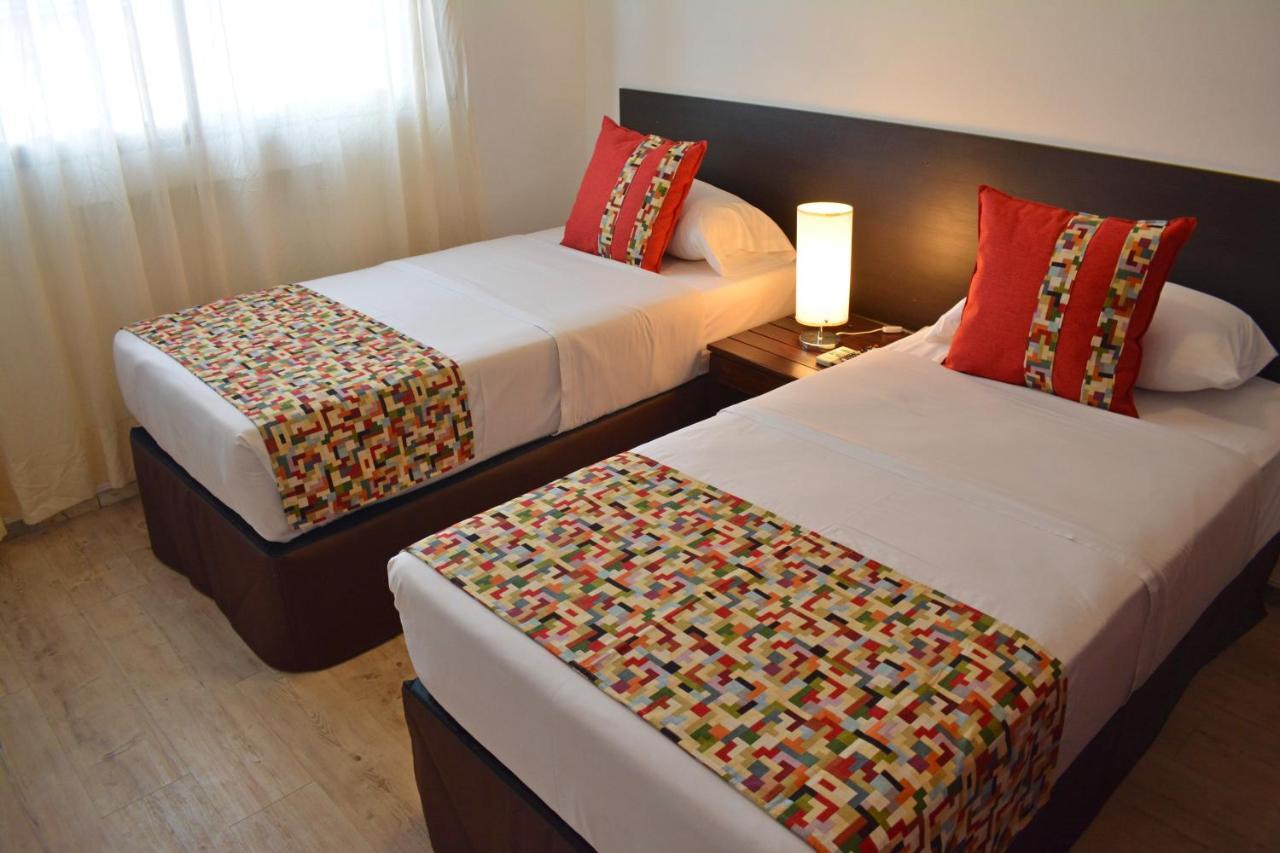 מלדונאדו Hotel Express מראה חיצוני תמונה